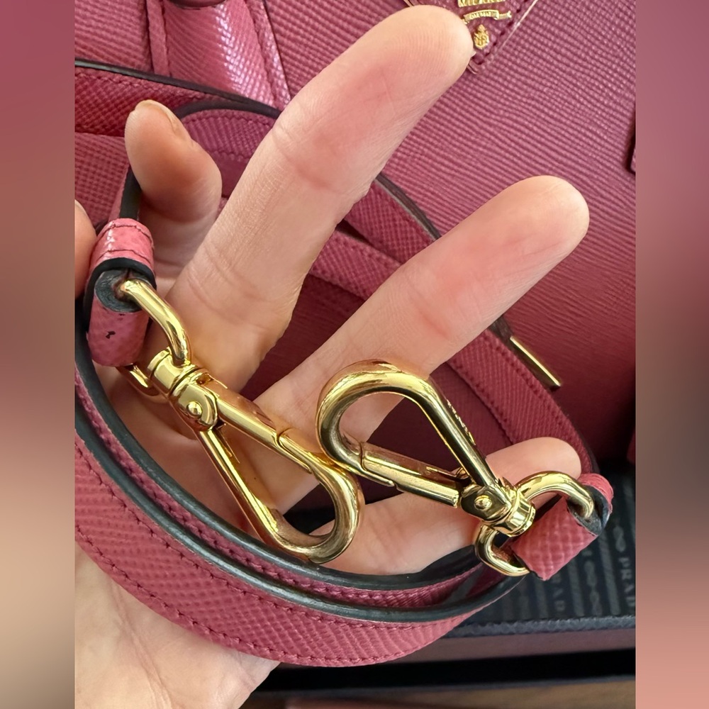 Authentic Prada Saffiano Lux Leather Tote in Pink - Picture 8 of 14